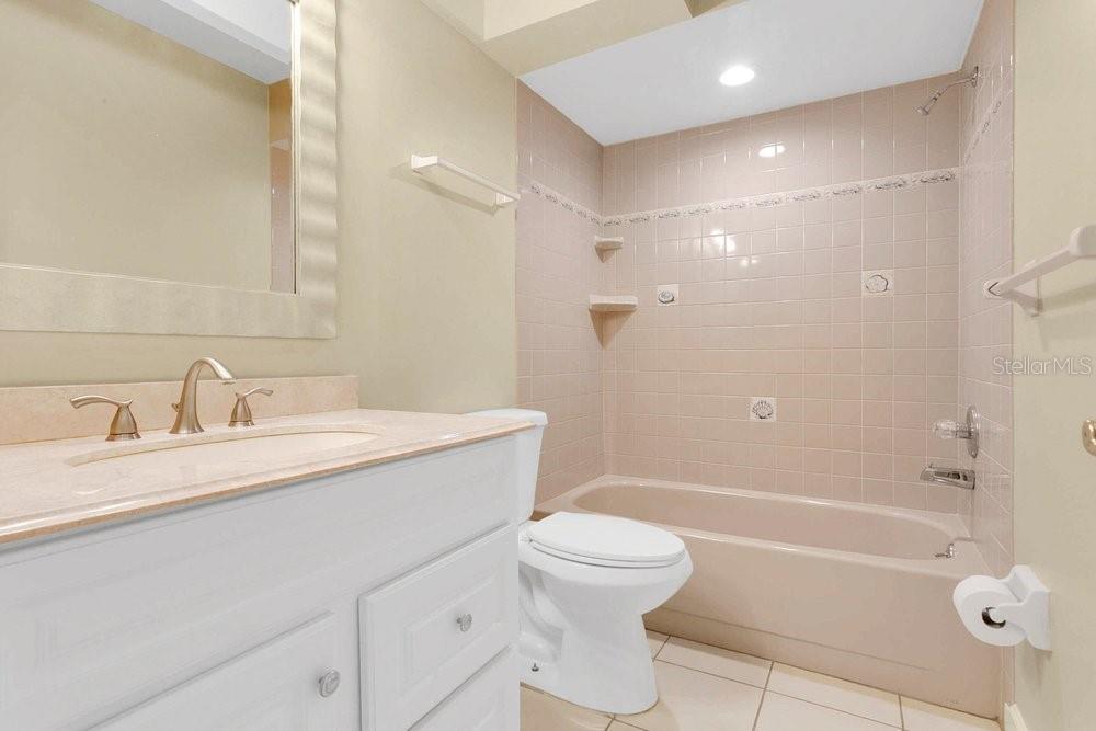 MANDARIN SEC 2 - Residential