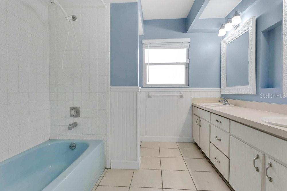 MANDARIN SEC 2 - Residential