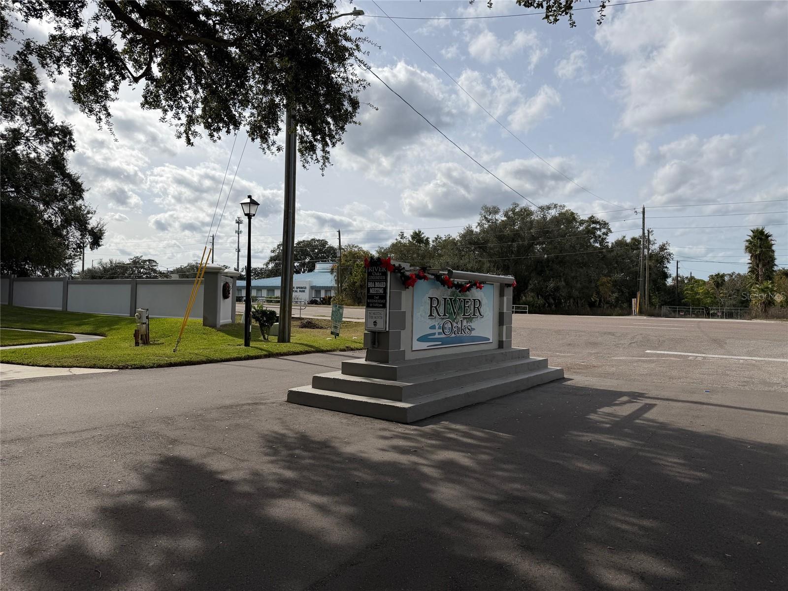 RIVER OAKS CONDO PH 03 - Residential