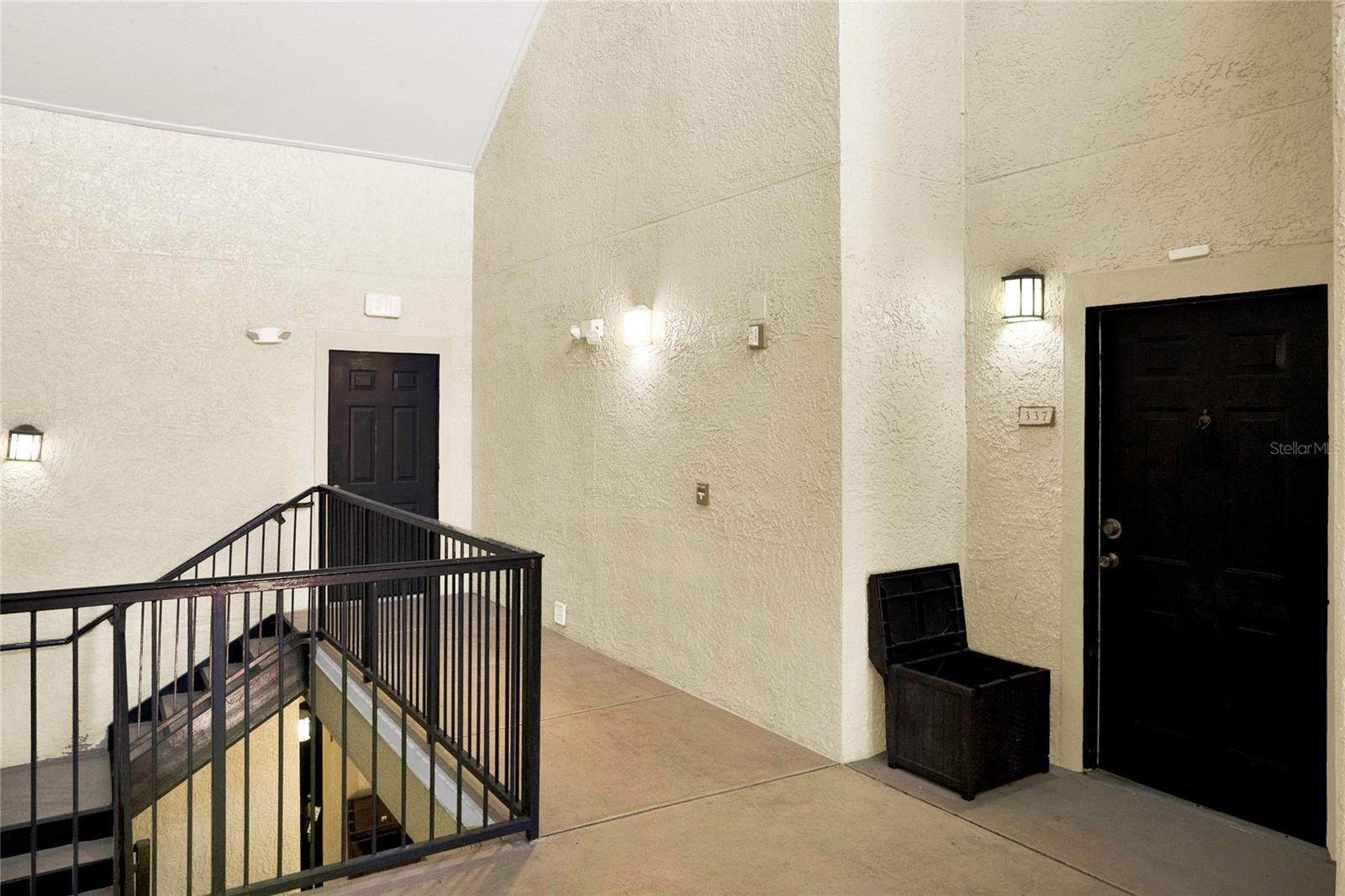 NOTTING HILL A CONDO - Residential