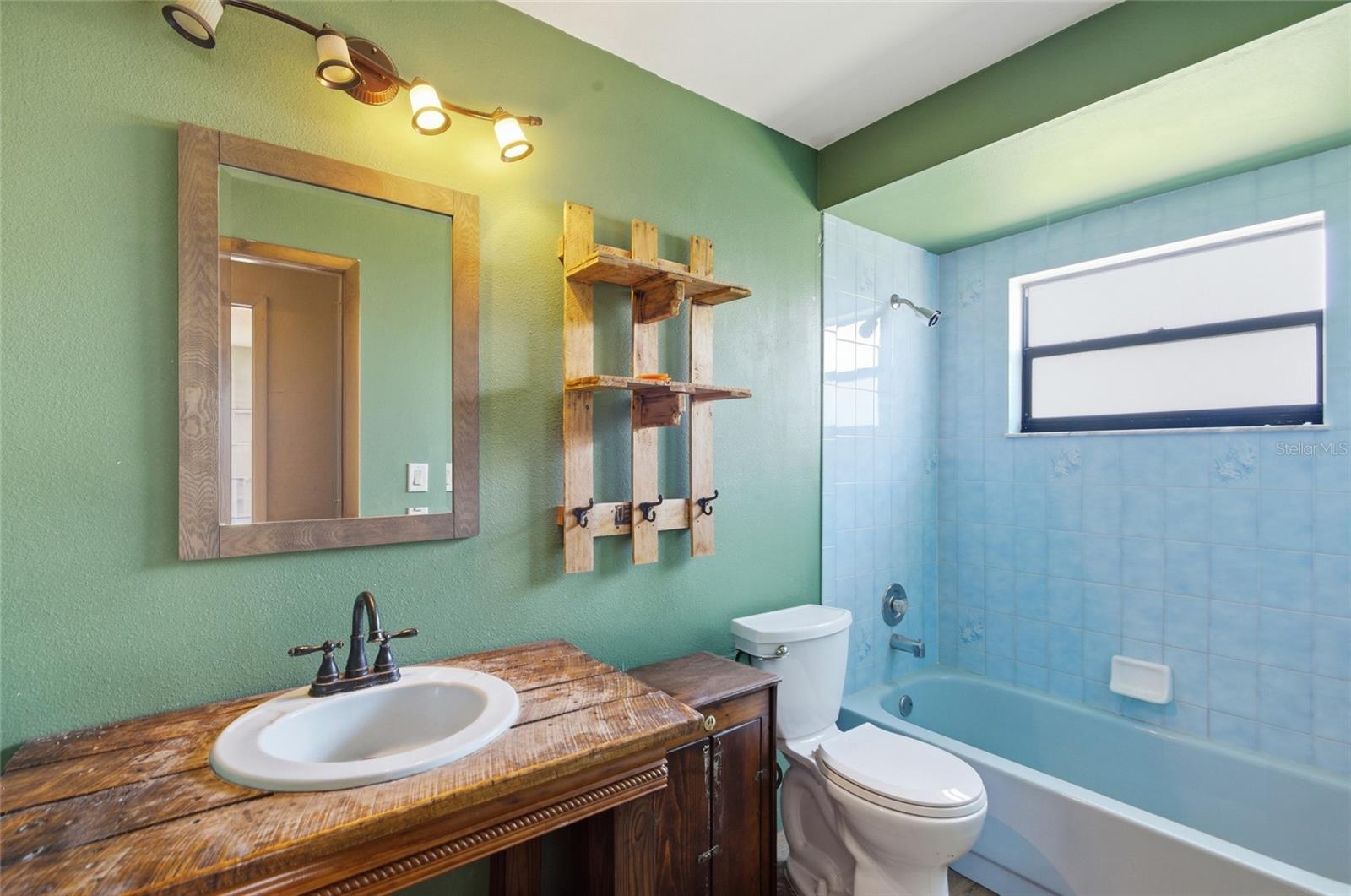 BERKELEY MANOR - Residential