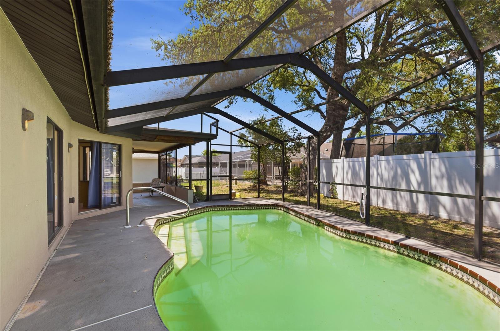 BERKELEY MANOR - Residential