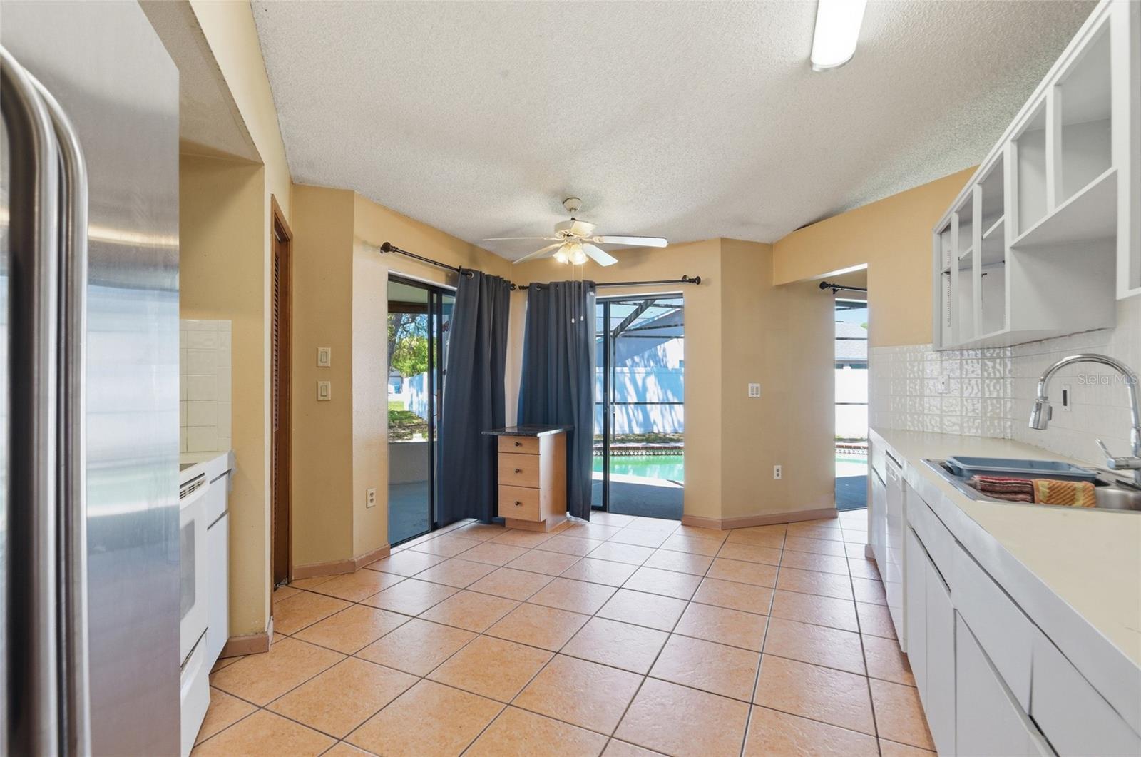 BERKELEY MANOR - Residential