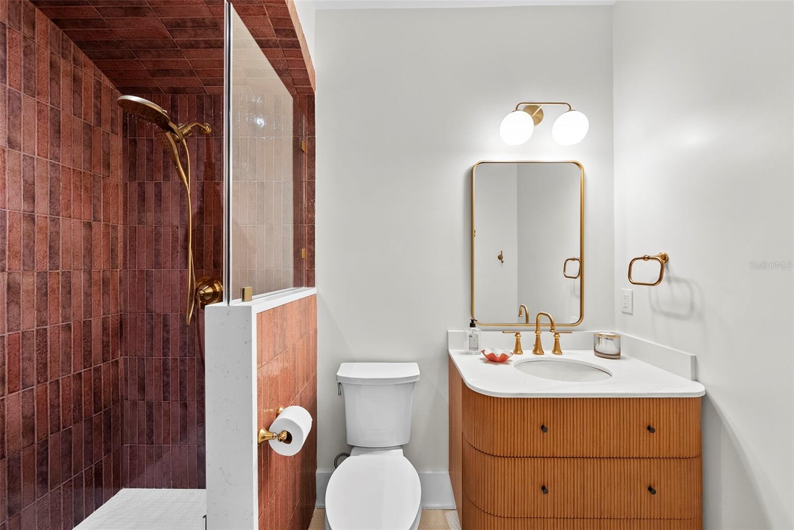 NEW SUBURB BEAUTIFUL - Residential