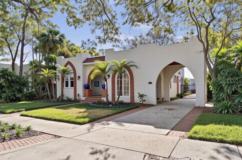 Photo of 2436 W Prospect Road, Tampa, FL 33629 (MLS # TB8465759)