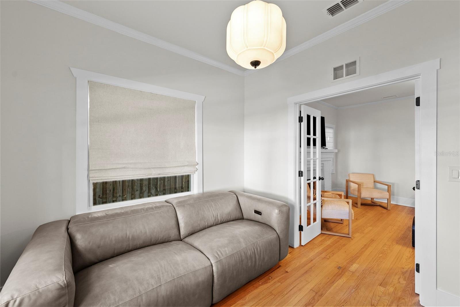 NEW SUBURB BEAUTIFUL - Residential