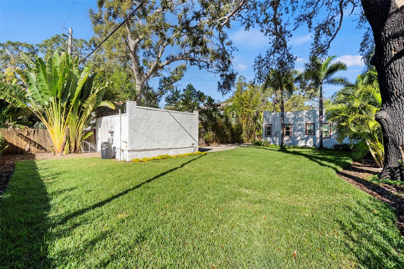 NEW SUBURB BEAUTIFUL - Residential