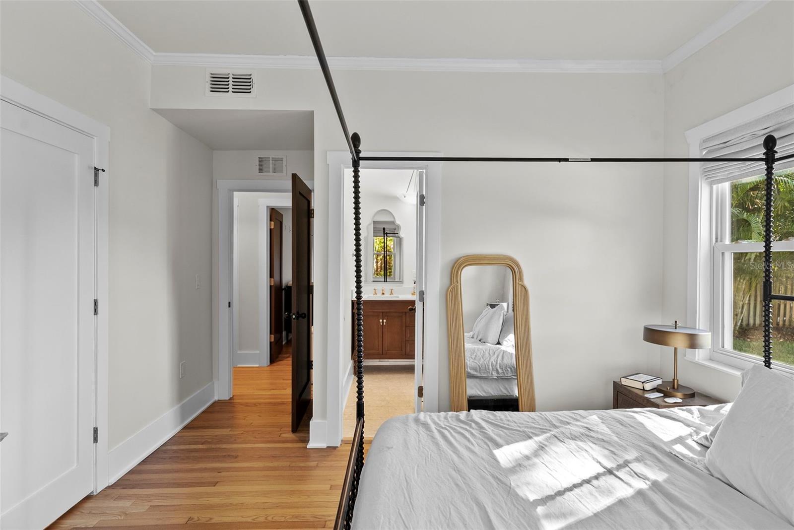 NEW SUBURB BEAUTIFUL - Residential