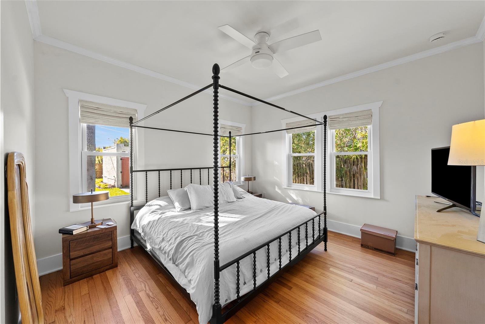 NEW SUBURB BEAUTIFUL - Residential