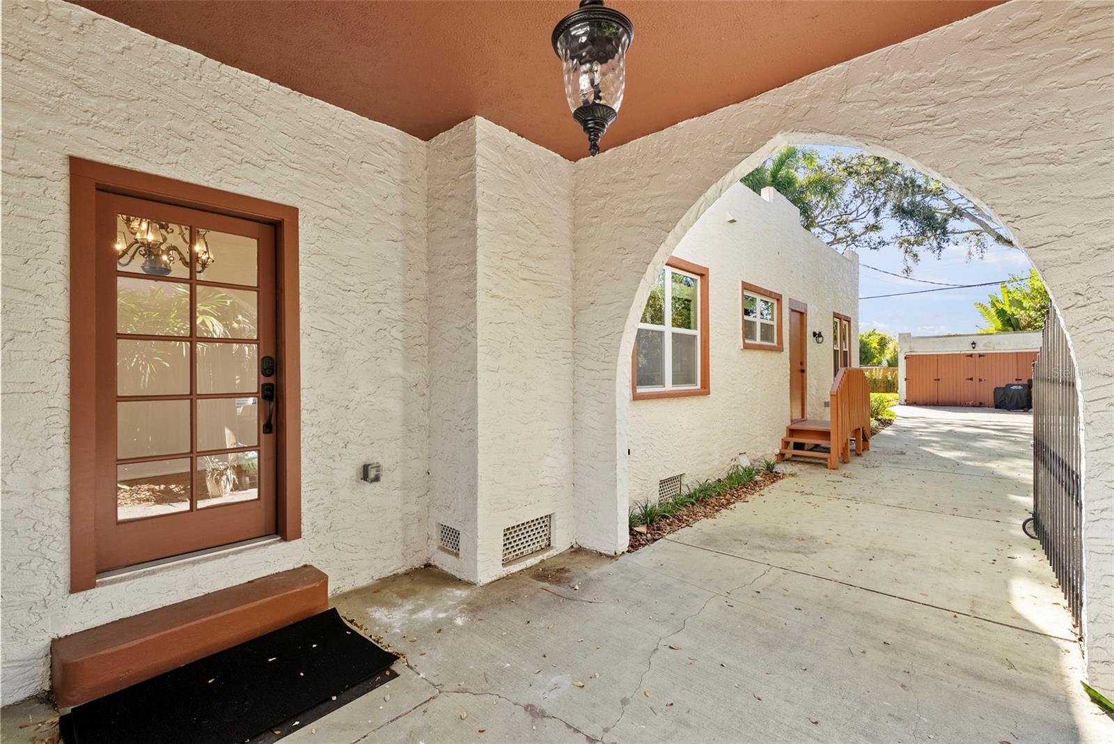 NEW SUBURB BEAUTIFUL - Residential