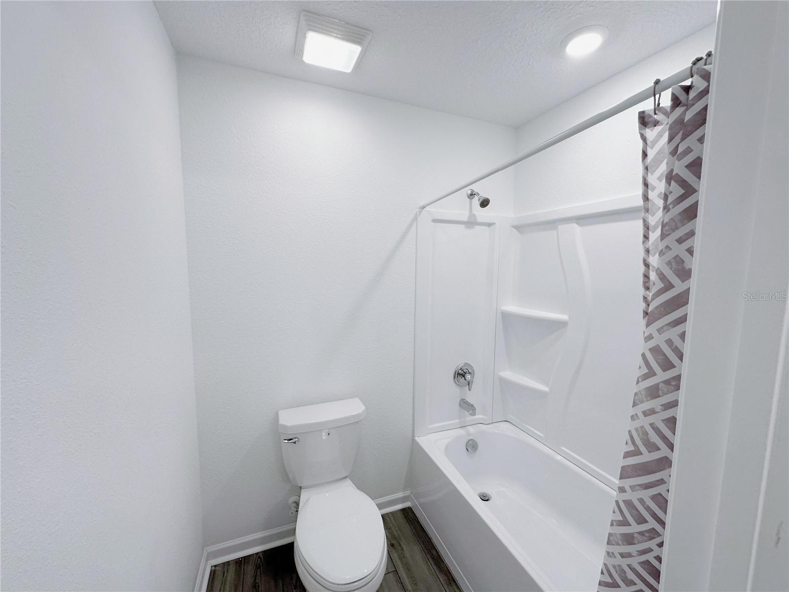 HEATH PRESERVE PH 1 & 2 - Residential Lease