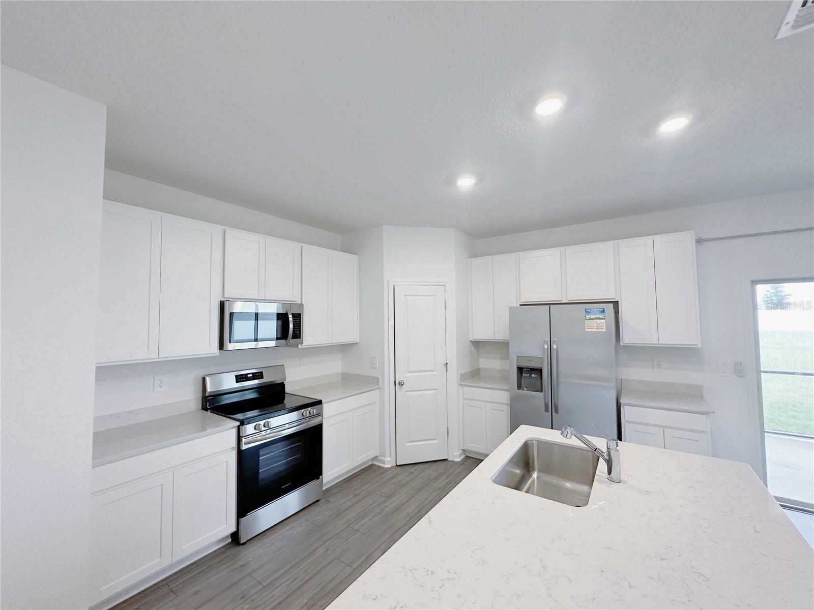 HEATH PRESERVE PH 1 & 2 - Residential Lease