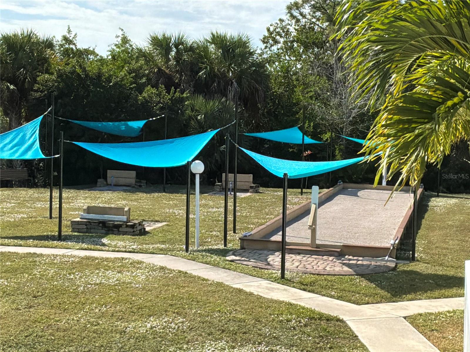 BUTTONWOOD VILLAGE - Residential