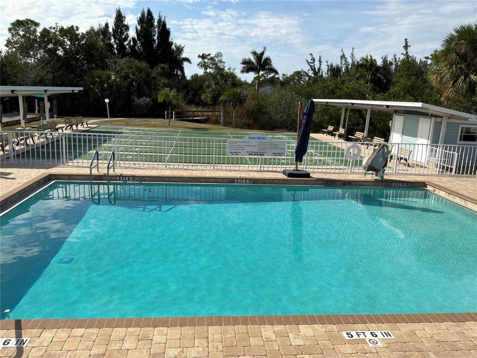 BUTTONWOOD VILLAGE - Residential