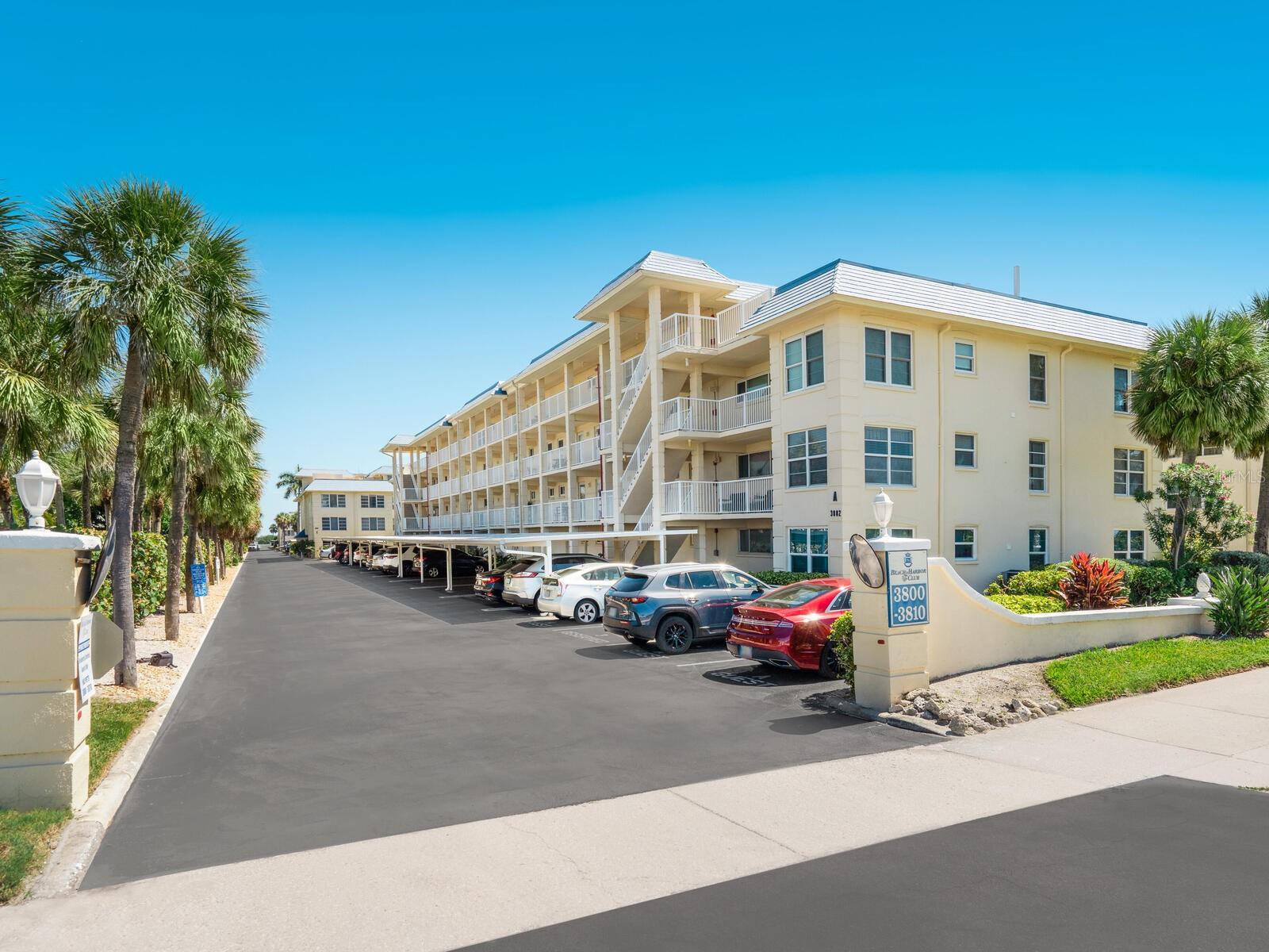 BEACH HARBOR CLUB - Residential