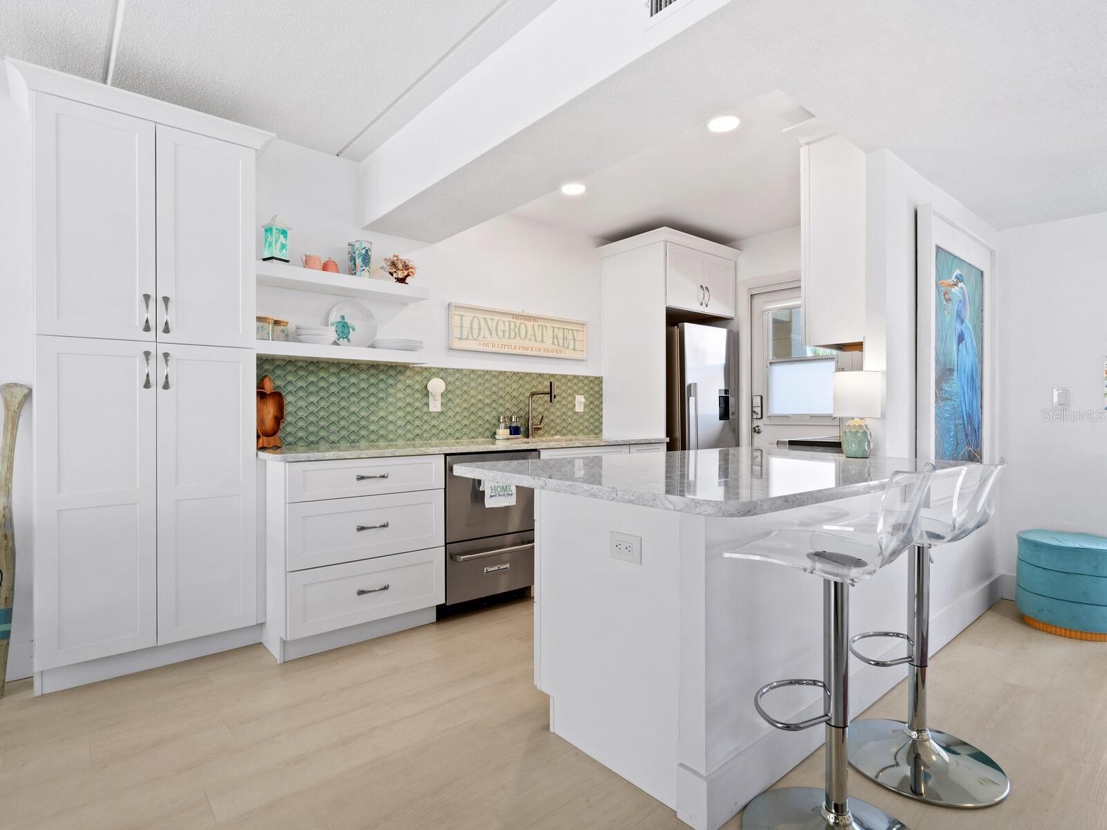 BEACH HARBOR CLUB - Residential