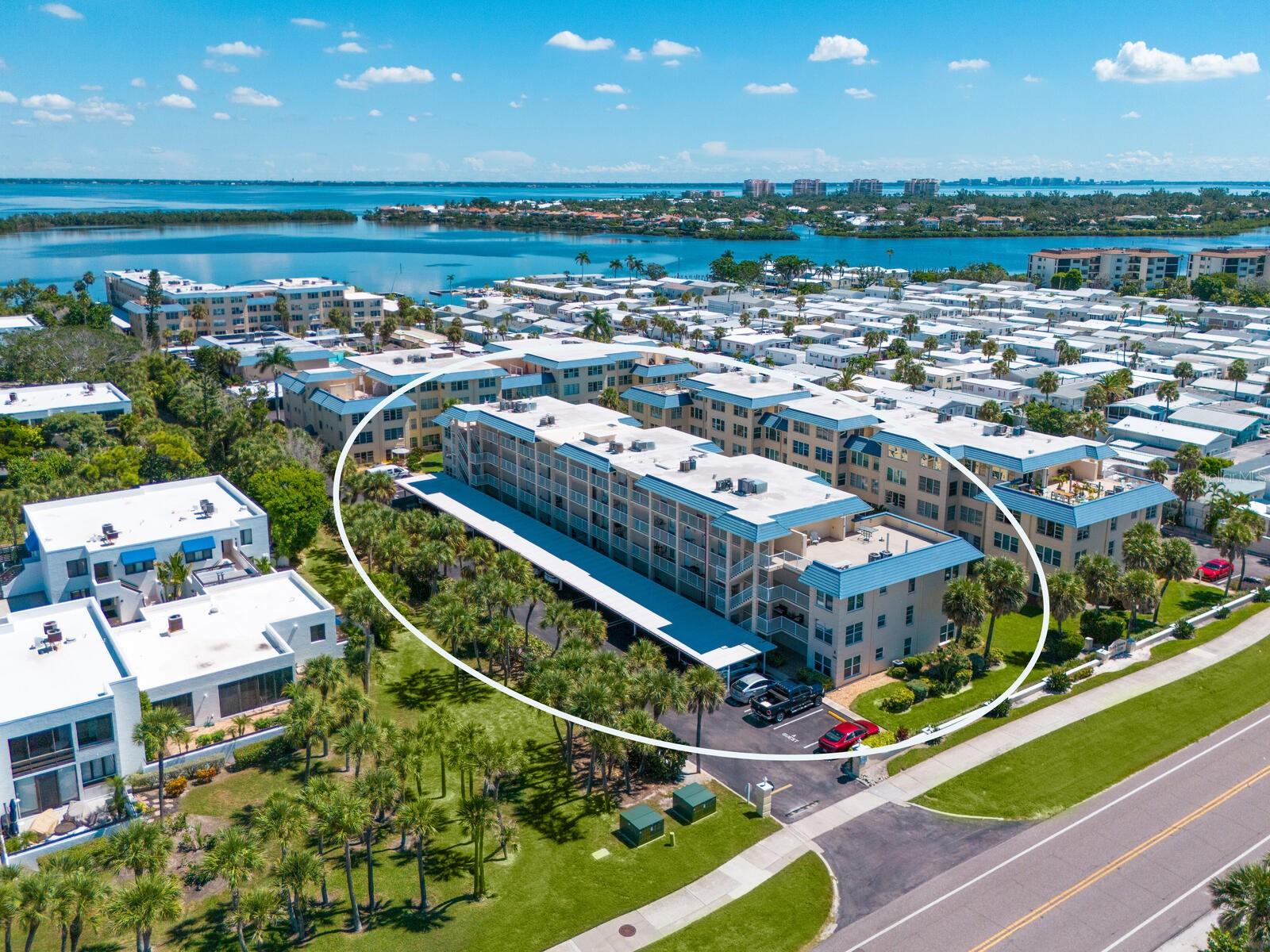 BEACH HARBOR CLUB - Residential