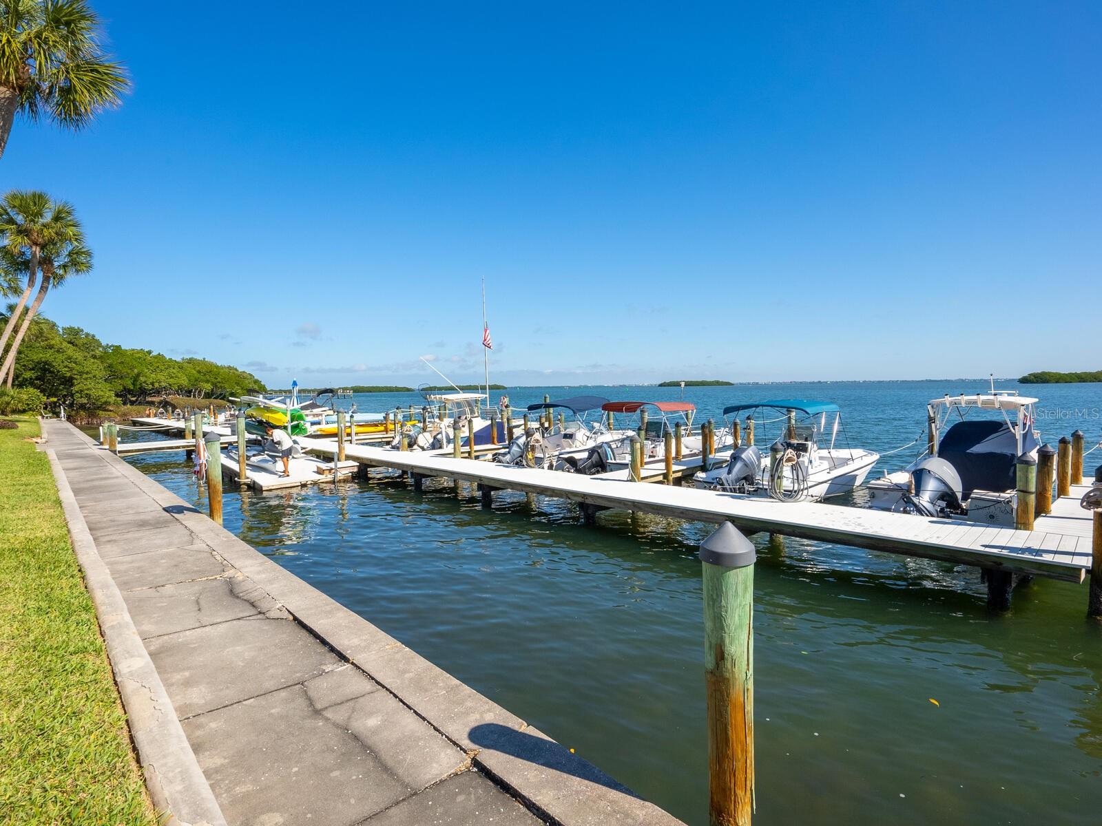 BEACH HARBOR CLUB - Residential
