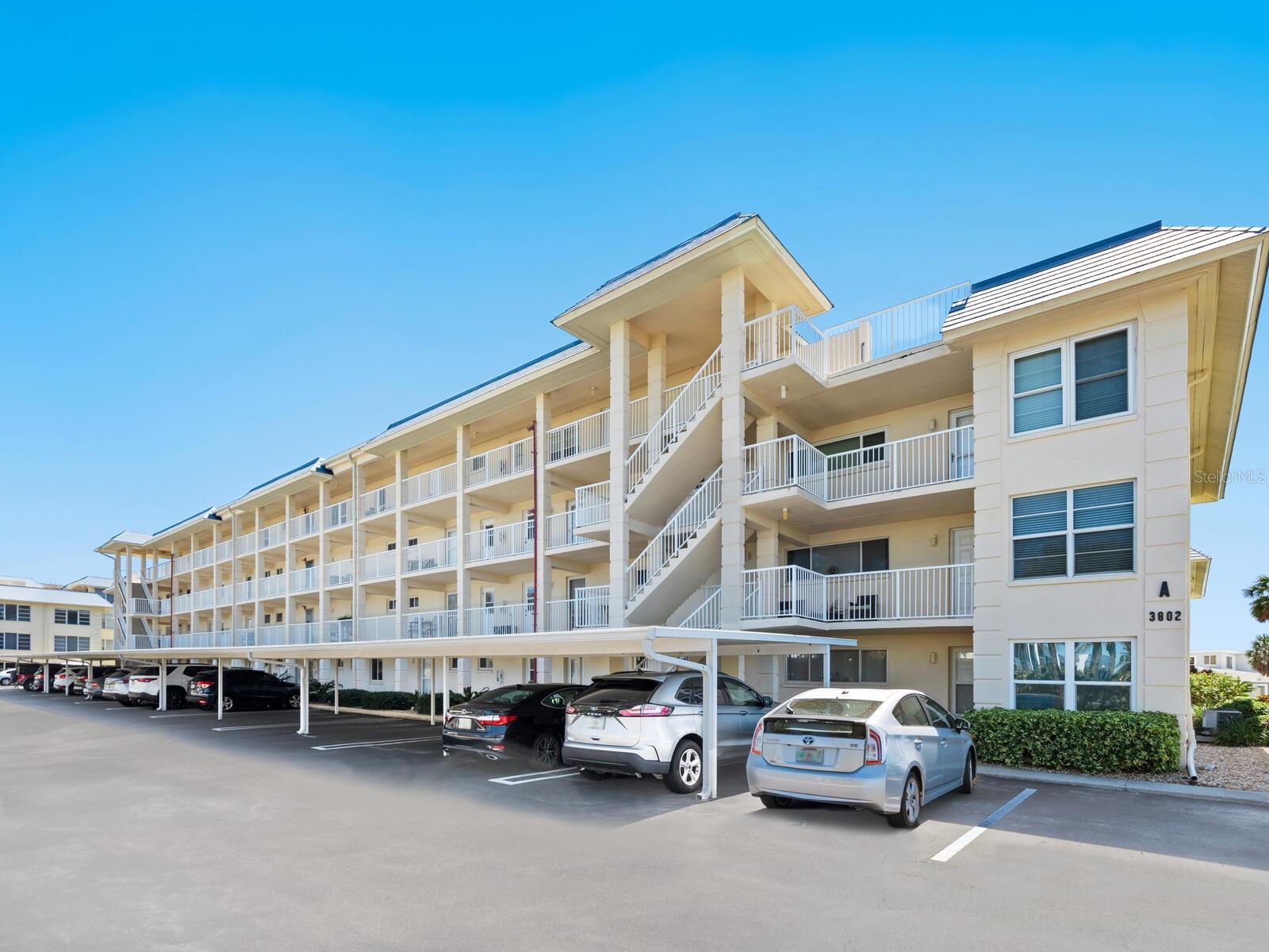 BEACH HARBOR CLUB - Residential