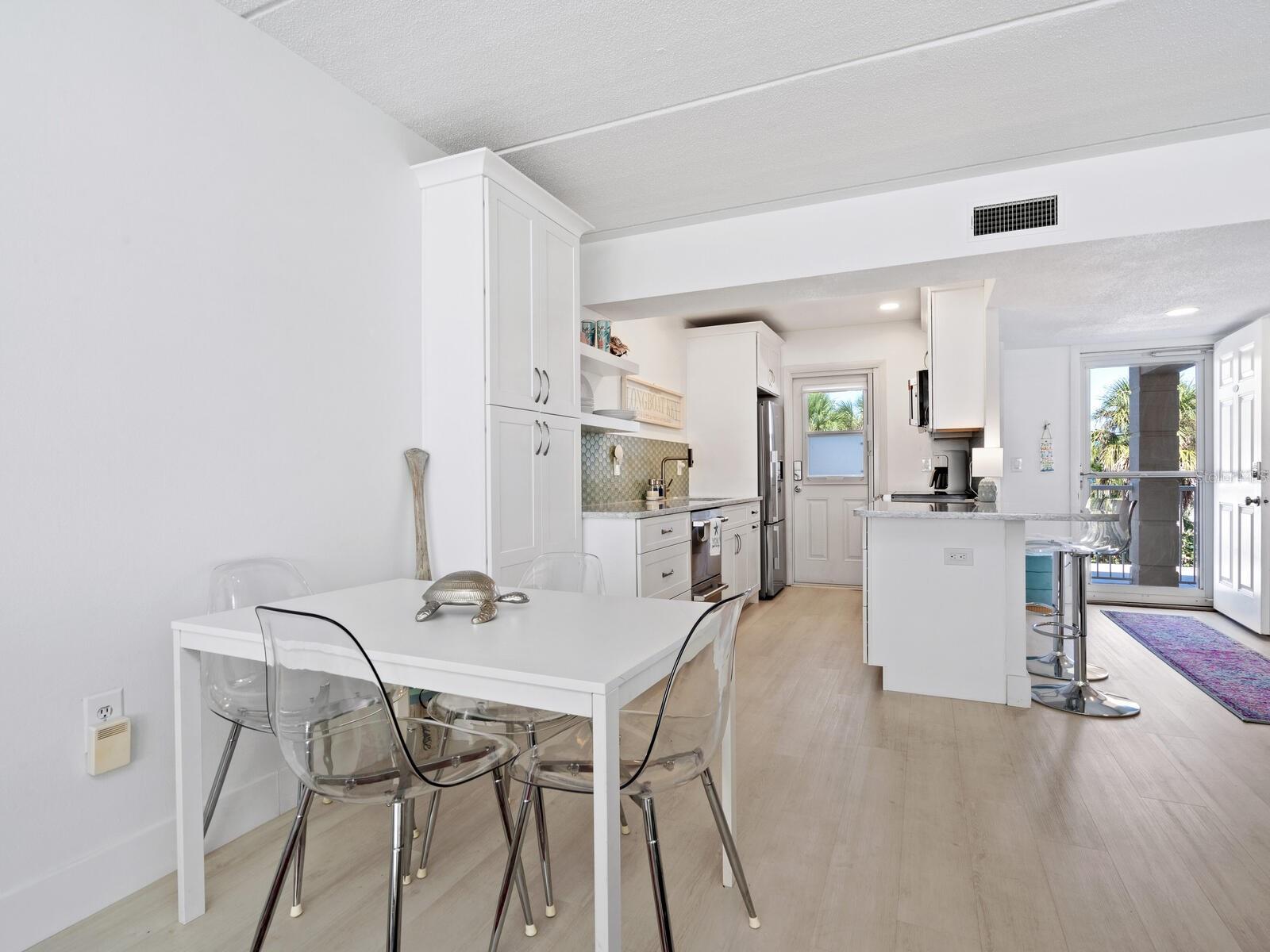 BEACH HARBOR CLUB - Residential