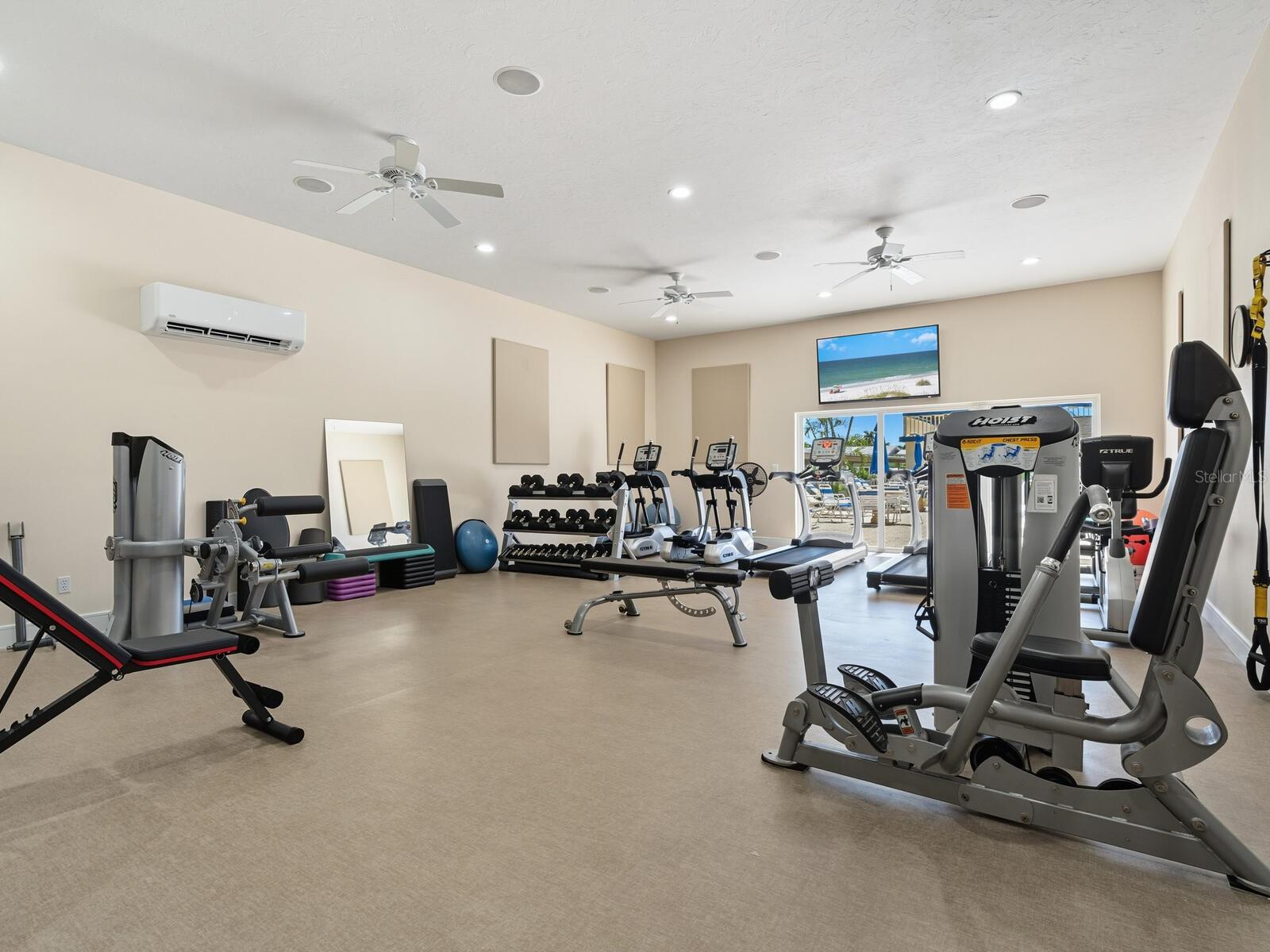 BEACH HARBOR CLUB - Residential