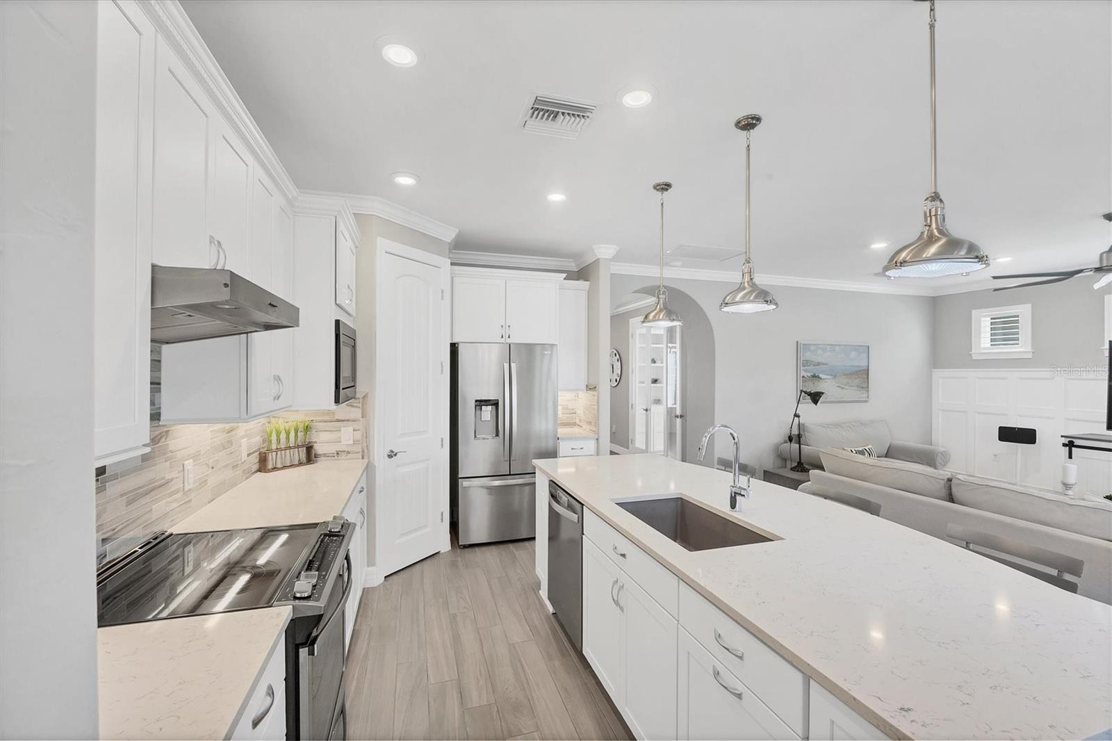 ISLANDWALK/THE WEST VLGS PH 7 - Residential