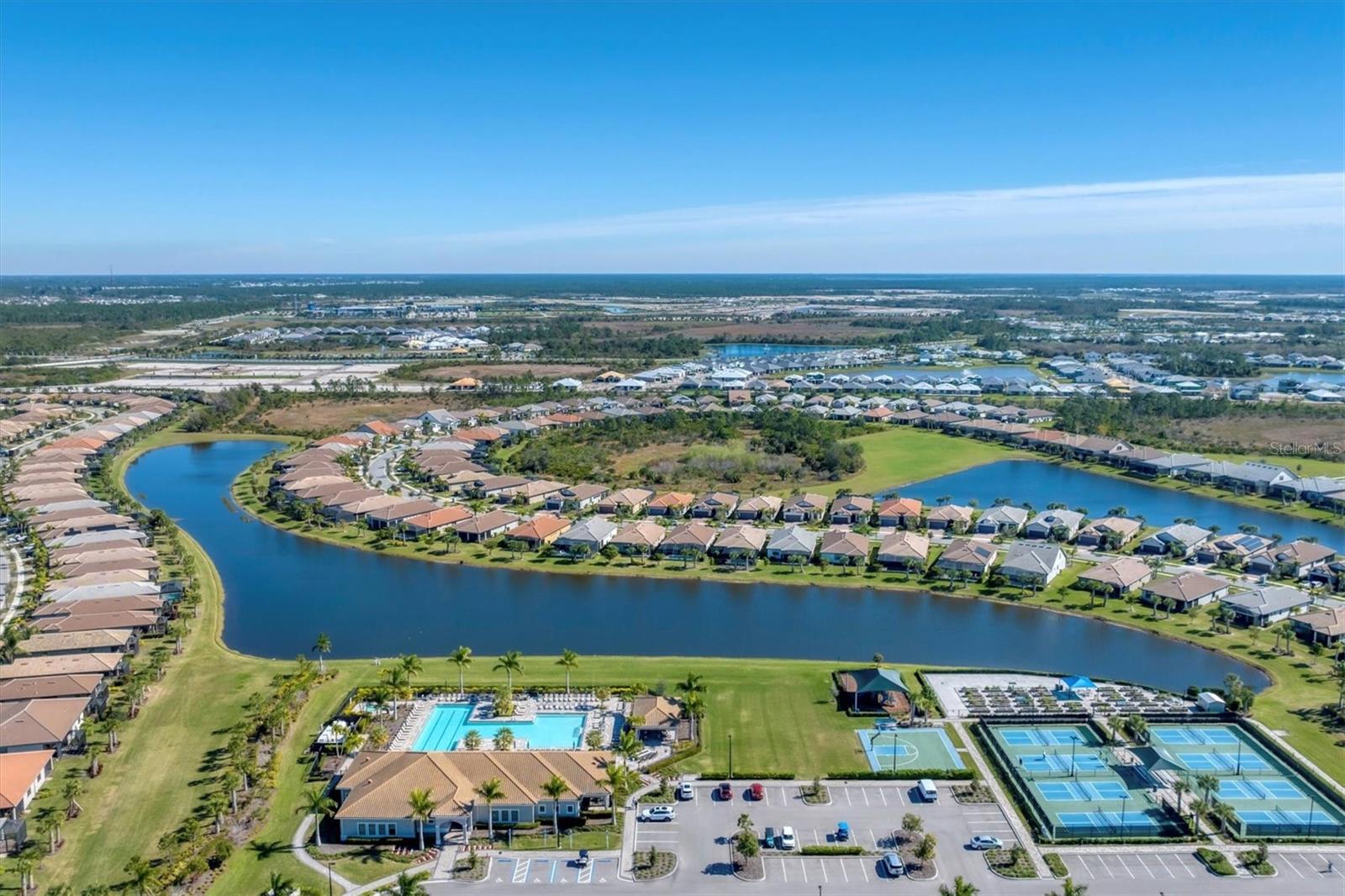 ISLANDWALK/THE WEST VLGS PH 7 - Residential