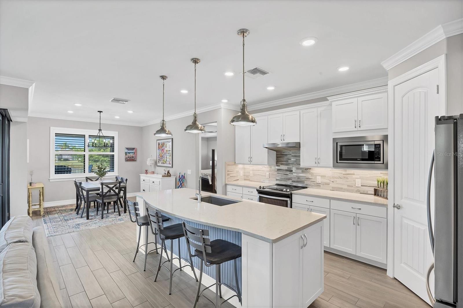 ISLANDWALK/THE WEST VLGS PH 7 - Residential