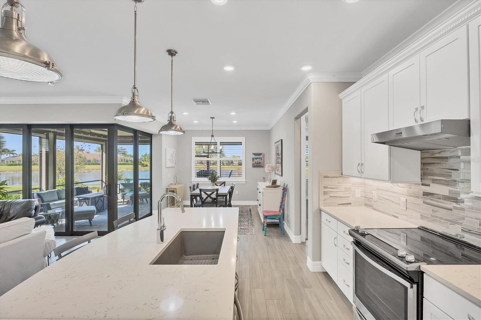 ISLANDWALK/THE WEST VLGS PH 7 - Residential