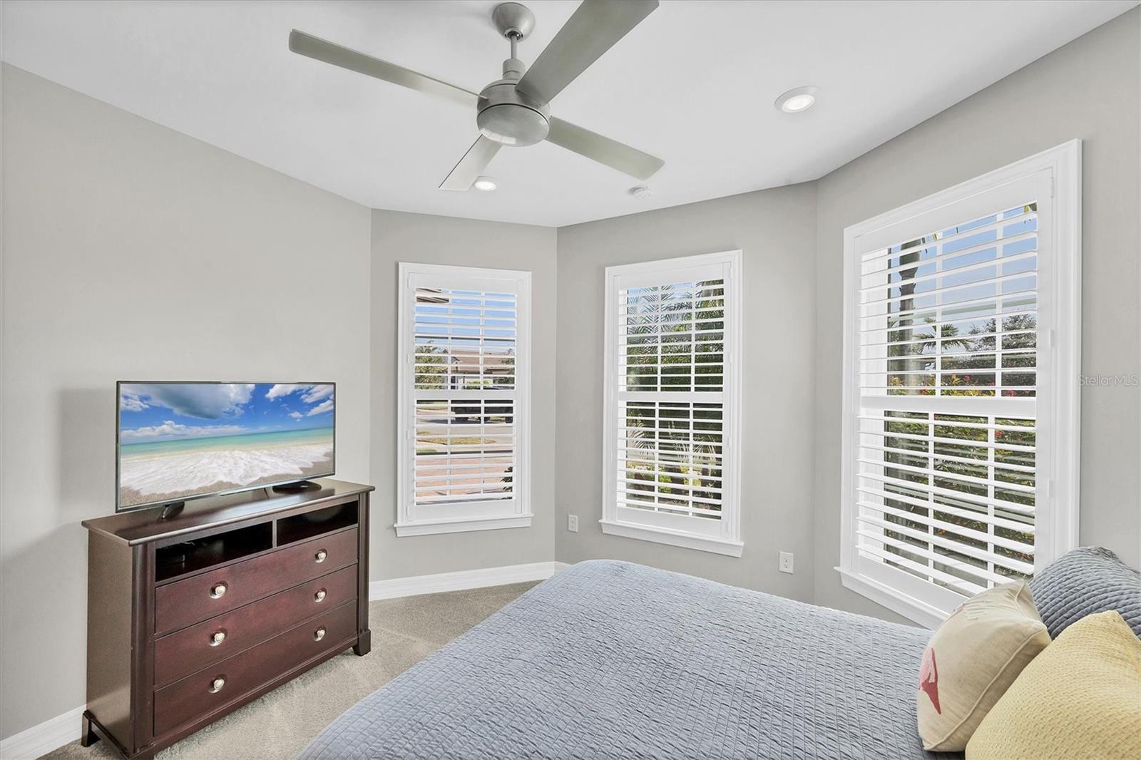 ISLANDWALK/THE WEST VLGS PH 7 - Residential