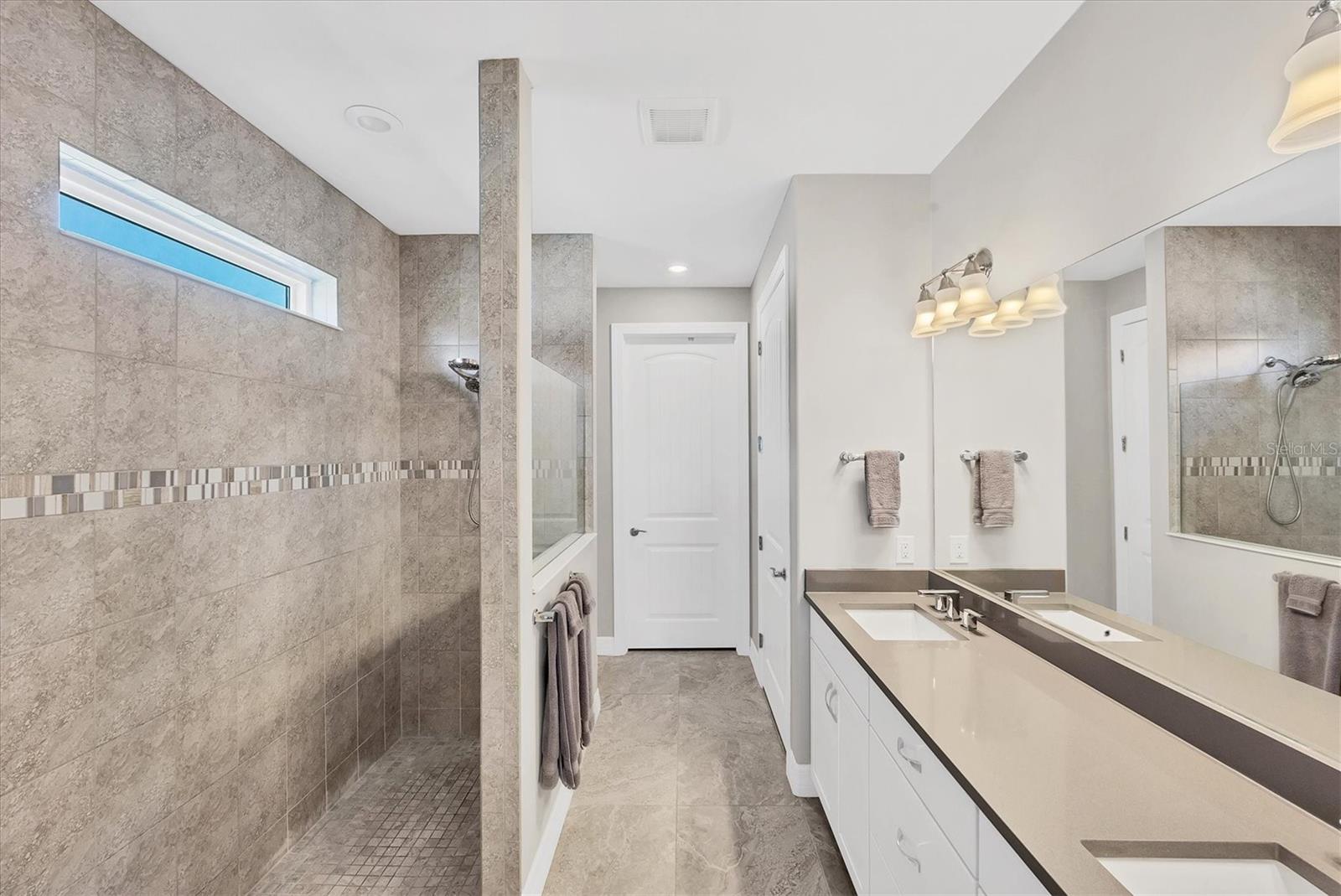 ISLANDWALK/THE WEST VLGS PH 7 - Residential