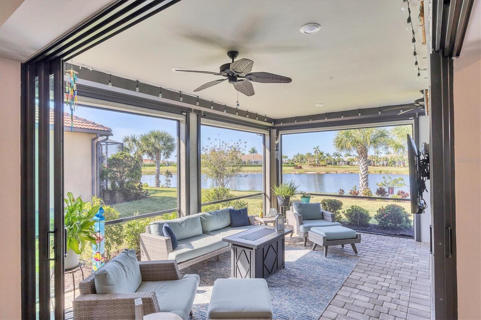 ISLANDWALK/THE WEST VLGS PH 7 - Residential