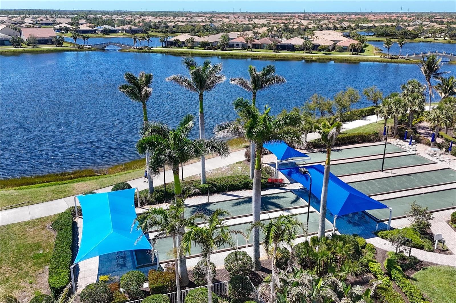 ISLANDWALK/THE WEST VLGS PH 7 - Residential