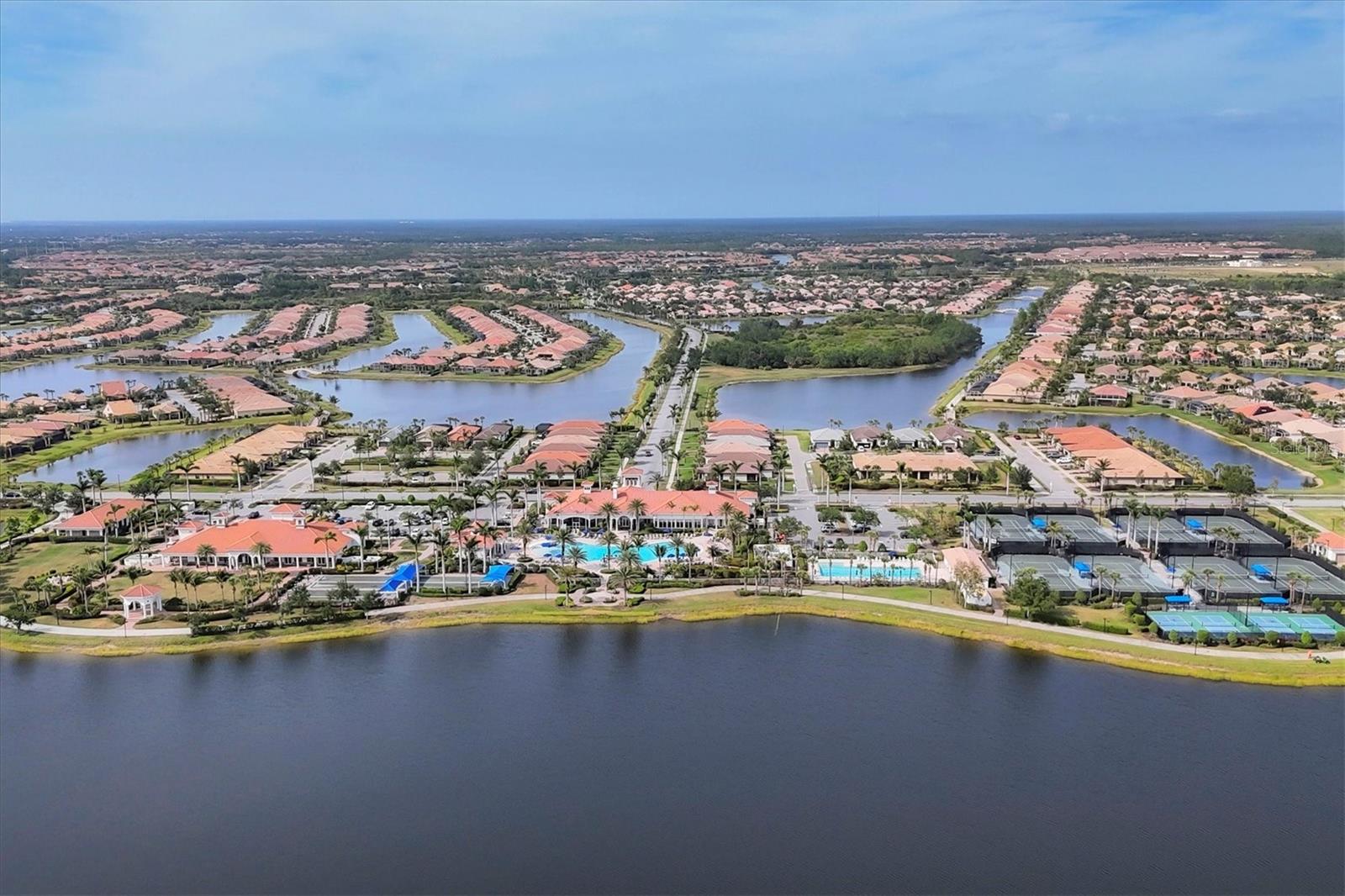 ISLANDWALK/THE WEST VLGS PH 7 - Residential