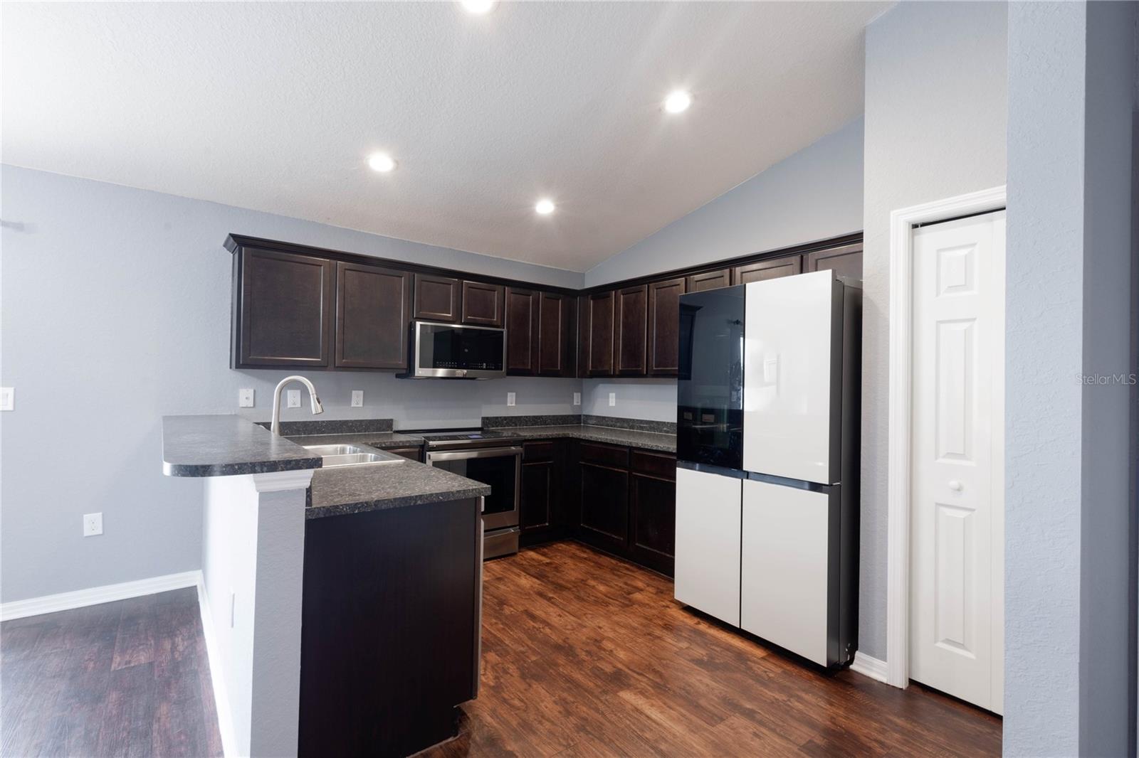 CHAPEL CRK A E U-X PH 01A - Residential