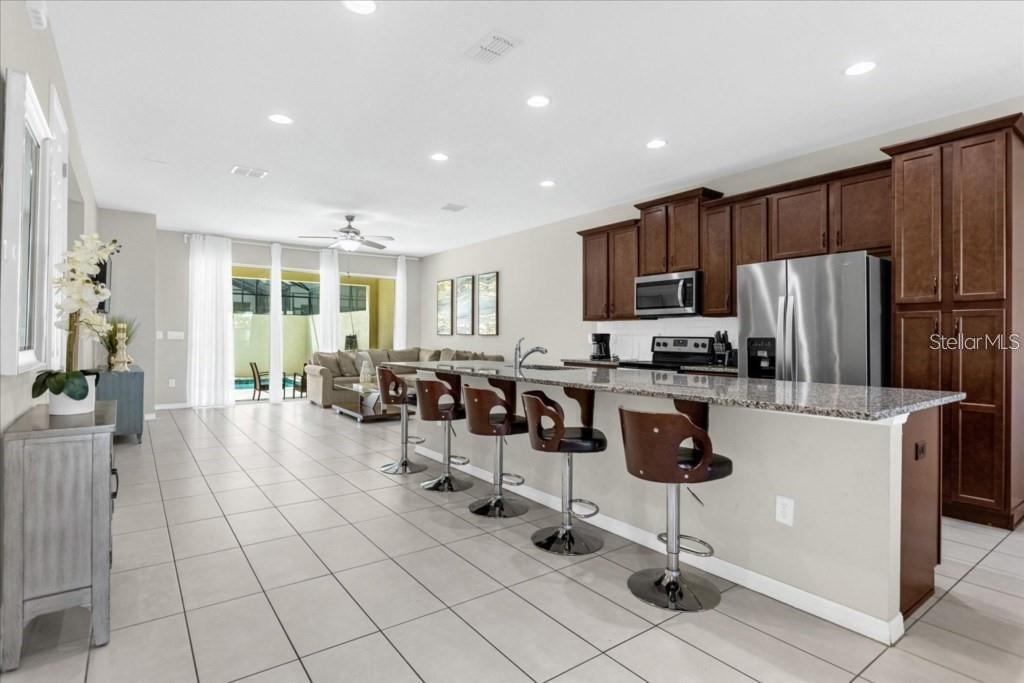 SOLARA RESORT - Residential Lease