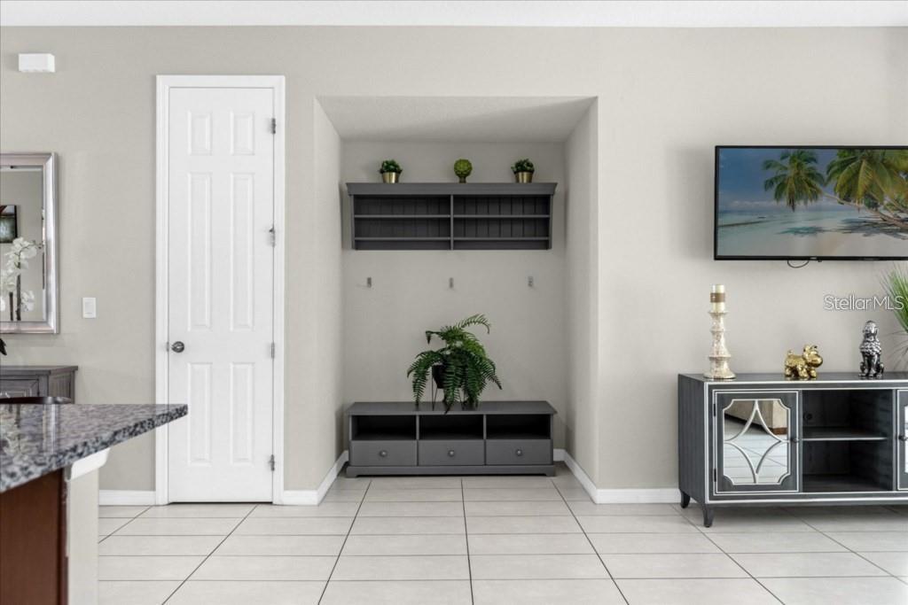 SOLARA RESORT - Residential Lease