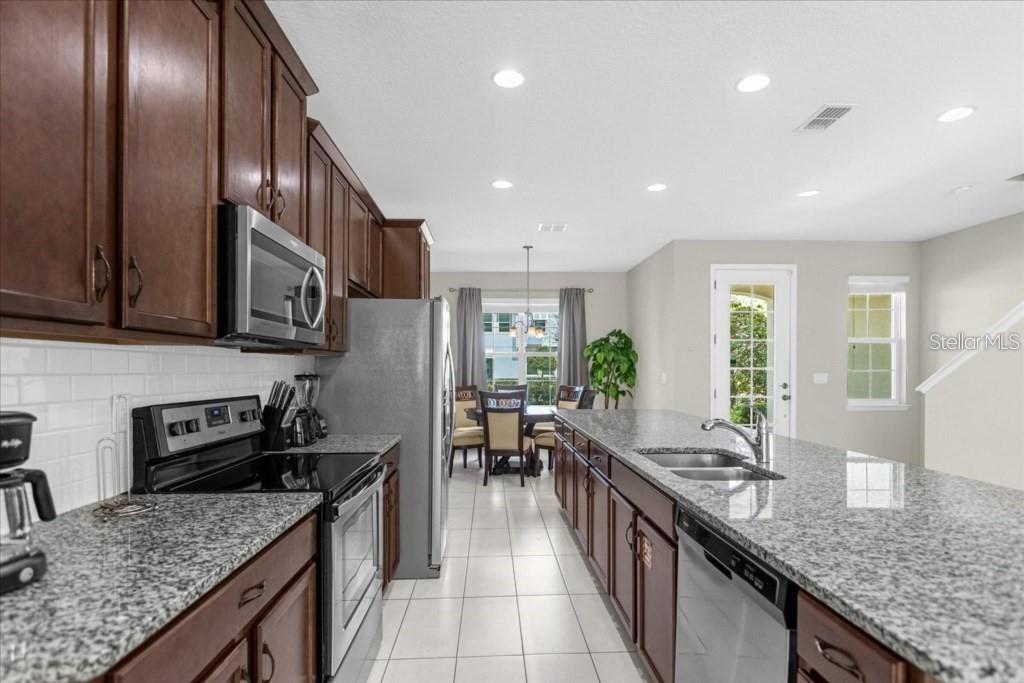 SOLARA RESORT - Residential Lease