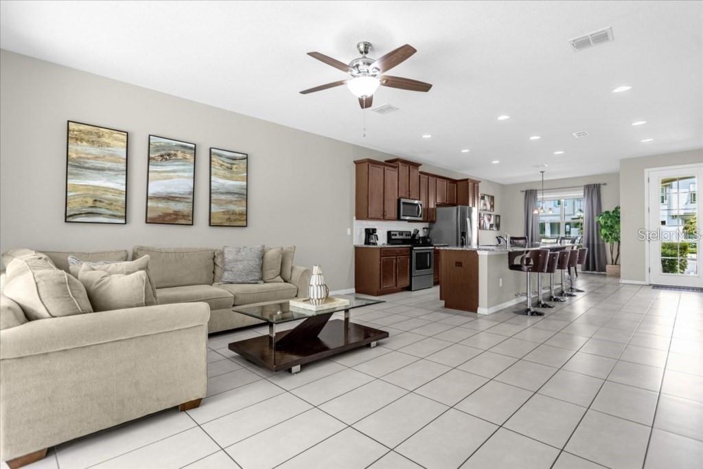 SOLARA RESORT - Residential Lease