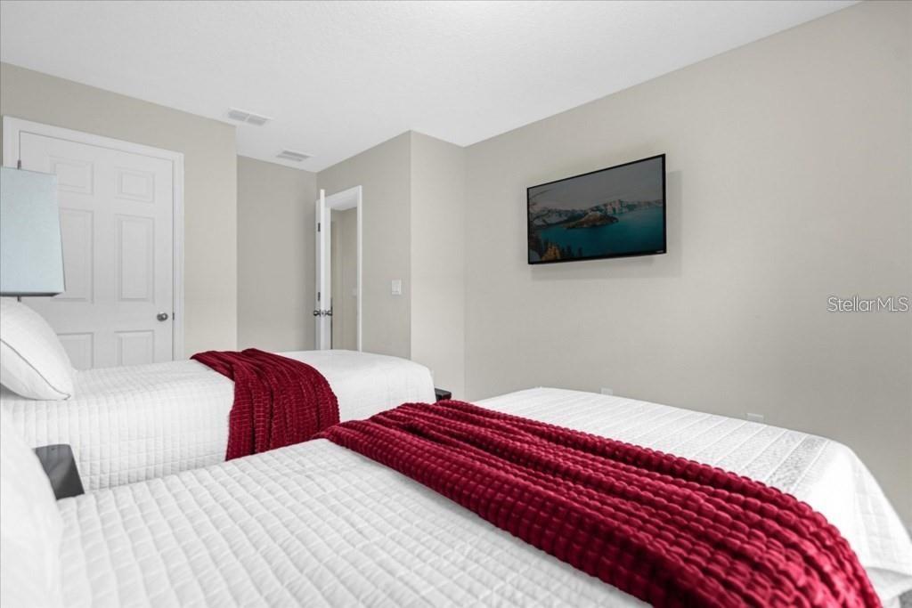 SOLARA RESORT - Residential Lease