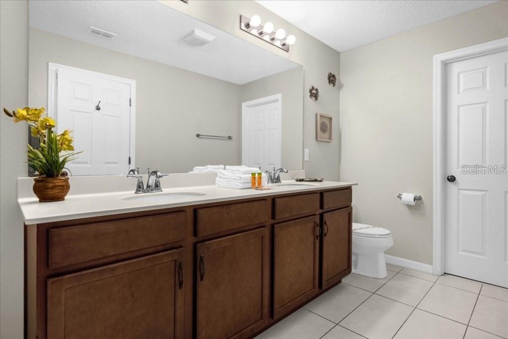 SOLARA RESORT - Residential Lease