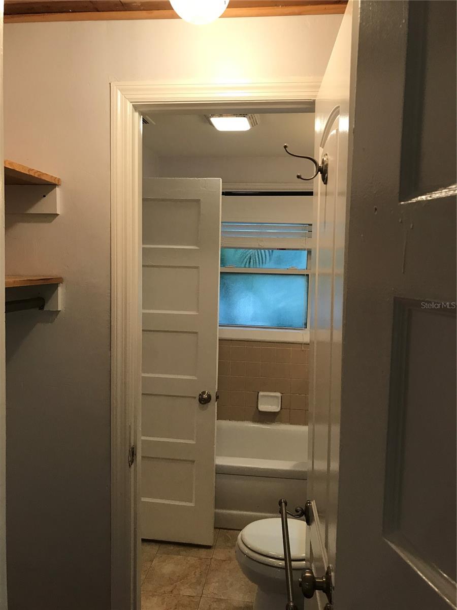 BARNARD, ERASTUS A.'S REV SUB - Residential Income
