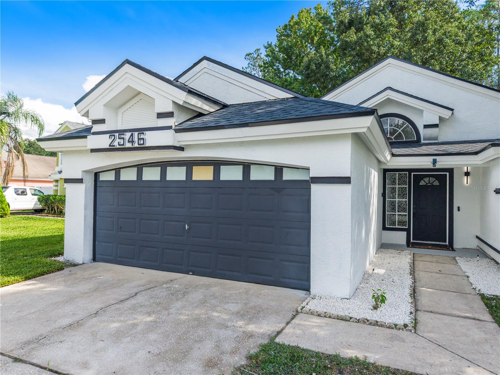 2546 DAVENPORT CIRCLE