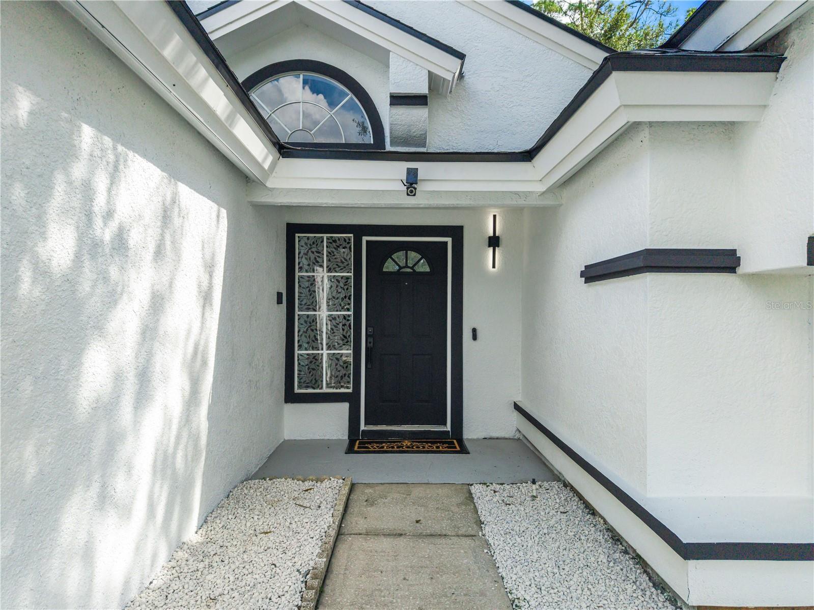 2546 DAVENPORT CIRCLE