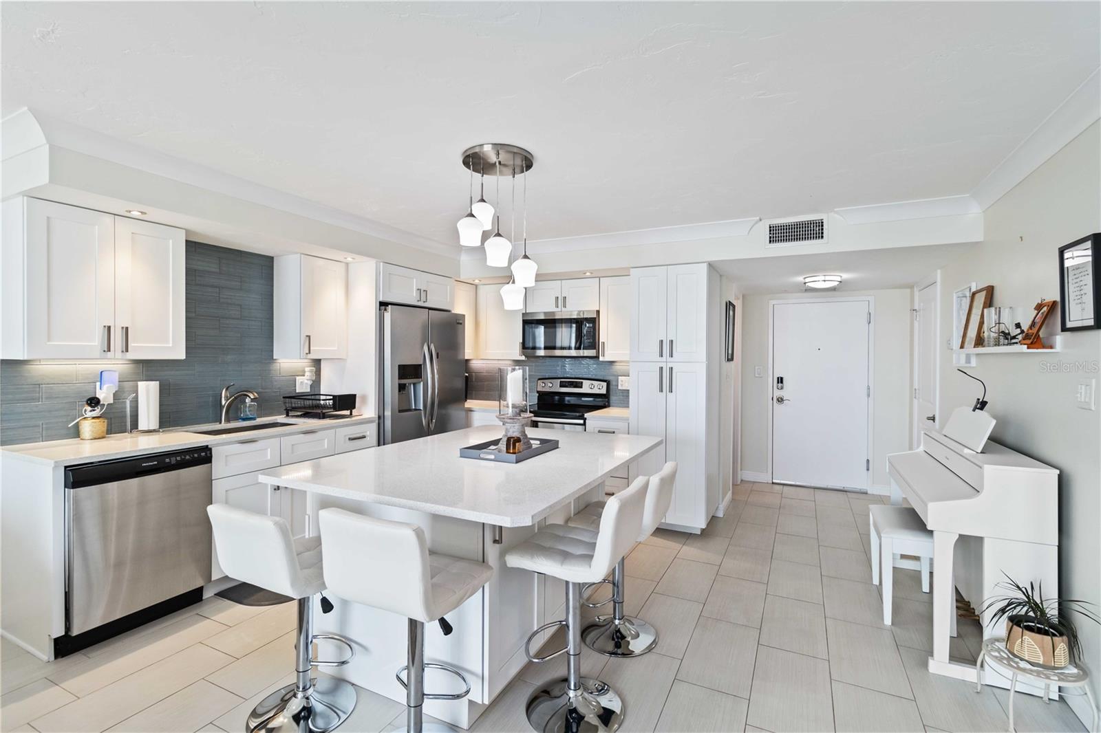 101 S GULFSTREAM AVENUE 14D