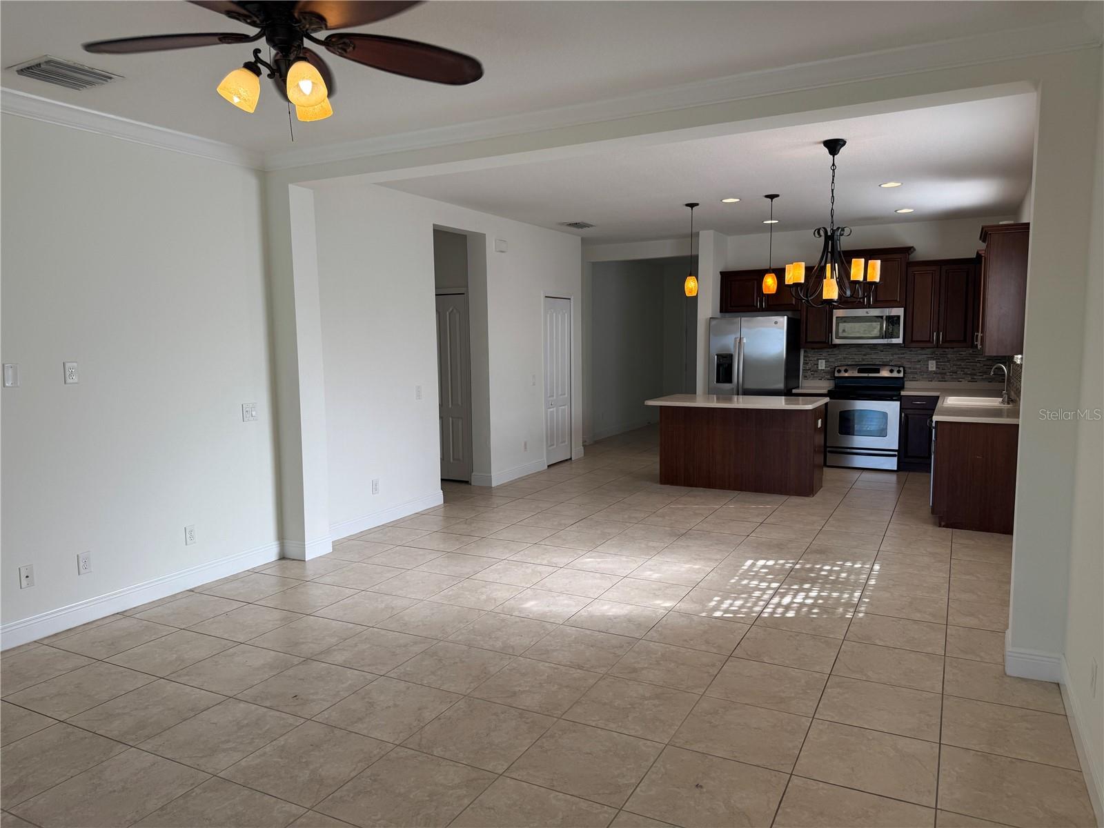 CENTRAL PARK PH B-1 - Residential Lease