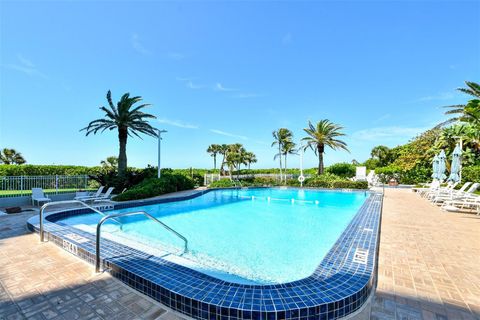 A home in LONGBOAT KEY