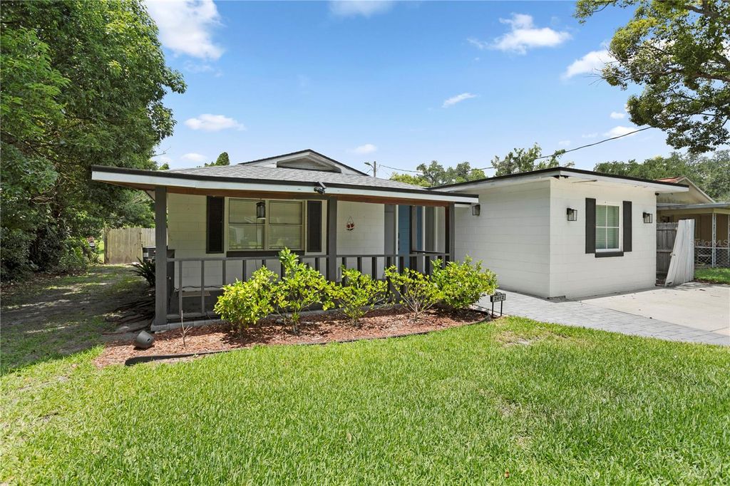 Photo of 2412 Grandview Avenue, Sanford, FL 32771 (MLS # O6417495)