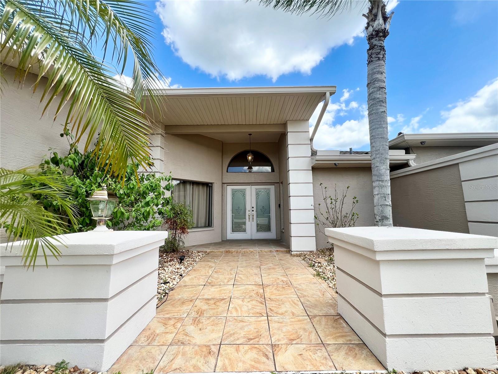 RIVER CROSSING - Residential