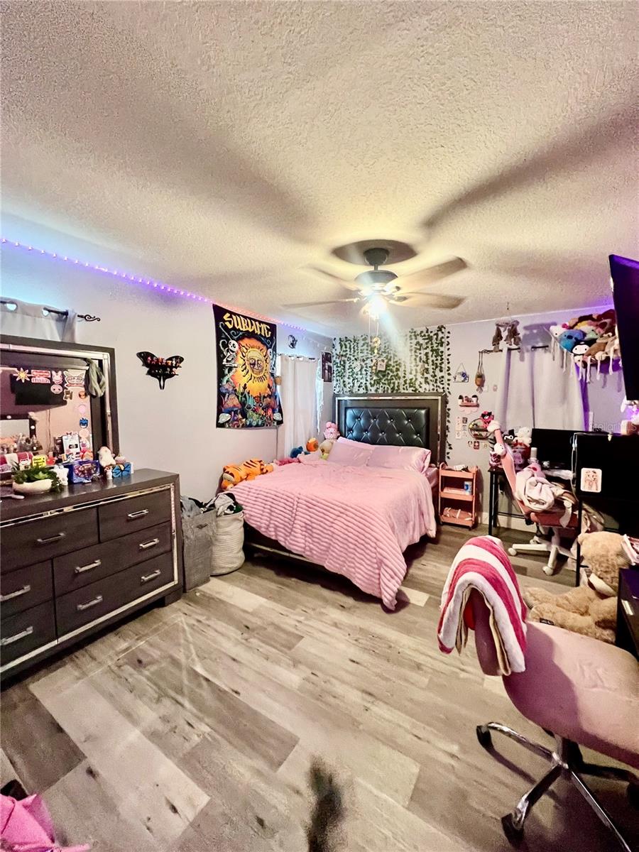 RIVER CROSSING - Residential